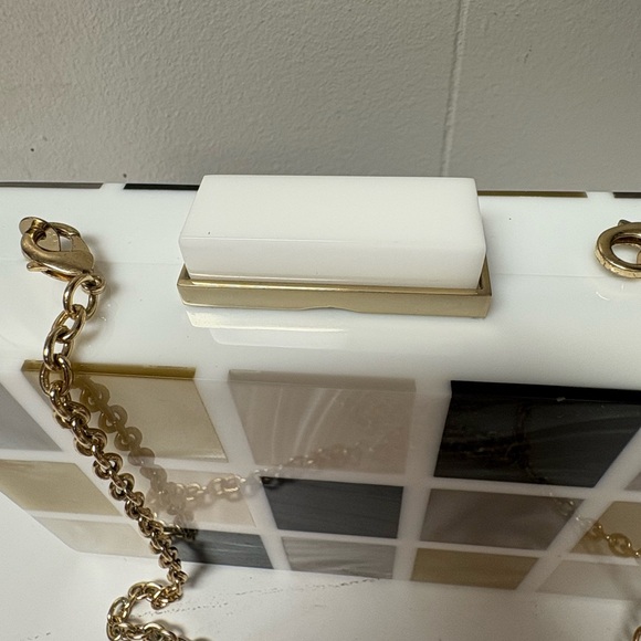 Sondra Roberts Box Purse Evening Bag Acrylic with Square Shell Pattern EUC - Picture 2 of 8